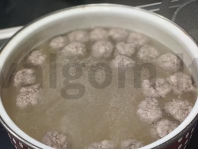 Lengva sriuba su mėsos kukuliais Žingsnis 3