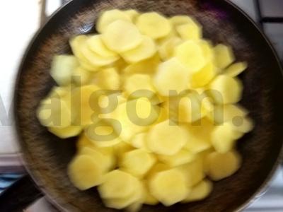 Keptos bulvės su krapais Žingsnis 4