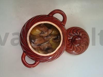 Bulvės su grybais puode pagrindine nuotrauka
