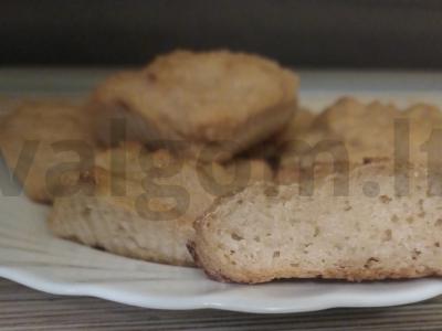 Obuolių keksiukai pagrindine nuotrauka