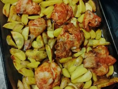 Aromatinga vištiena pagrindine nuotrauka