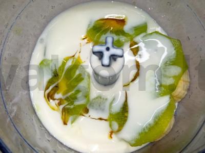 Kefyro ir bananų kokteilis Žingsnis 1