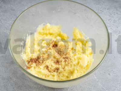 Bulvių košė su cinamonu ir muskato riešutu Žingsnis 2