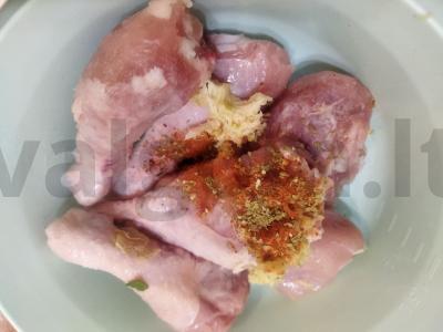 Švelnus vištienos plovas Žingsnis 1