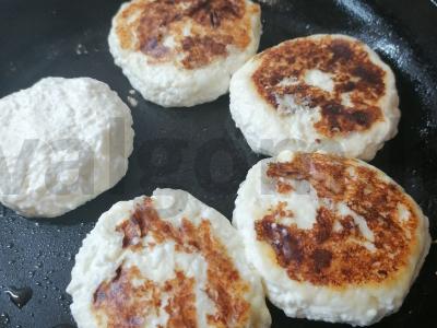 Minkšti varškės sūreliai be cukraus Žingsnis 3