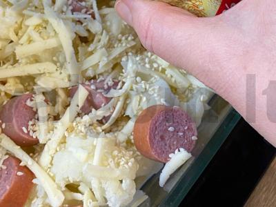 Žiedinių kopūstų, sezamų ir dešrelių troškinys Žingsnis 15