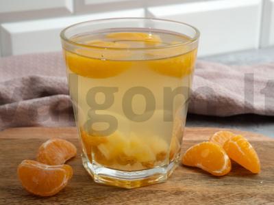 Gėrimas su mandarinais ir džiovintais ananasais Žingsnis 3
