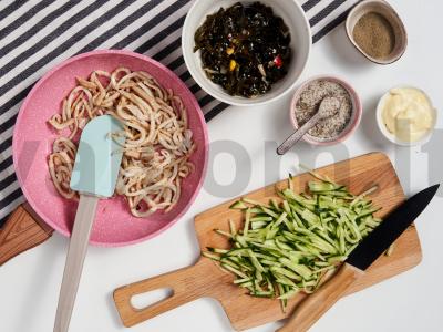 Kalmarų filė salotos Žingsnis 1