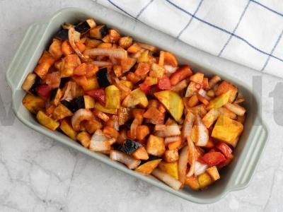 Orkaitėje keptas troškinys su baklažanais, bulvėmis ir kariu Žingsnis 3