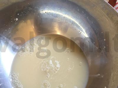Štrudeliai su raugintais kopūstais multicooker keptuvėje Žingsnis 1