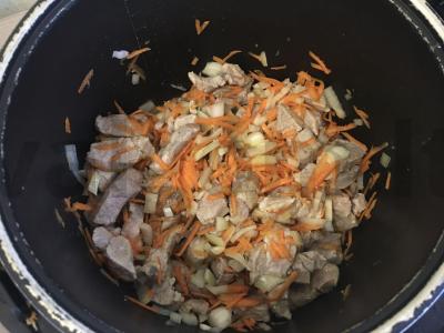 Štrudeliai su raugintais kopūstais multicooker keptuvėje Žingsnis 5