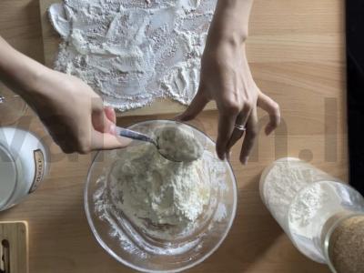 Saldūs sūrio pyragaičiai pagal specialų receptą Žingsnis 4