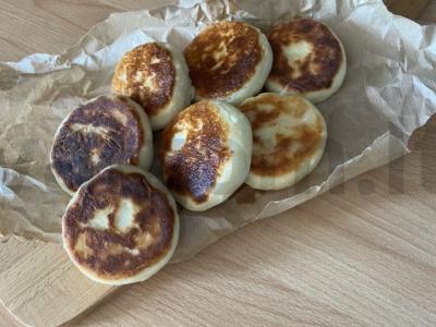 Saldūs sūrio pyragaičiai pagal specialų receptą pagrindine nuotrauka