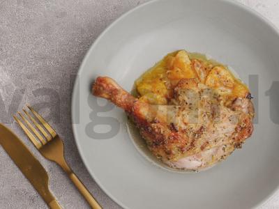 Anties koja su mandarinais, česnakais ir Provanso žolelėmis pagrindine nuotrauka