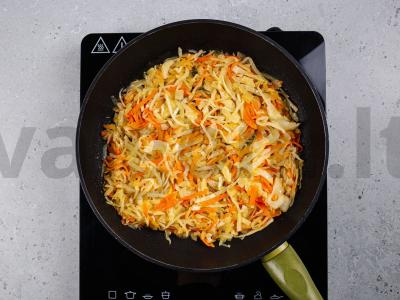 Kapustniakas su šviežiais kopūstais ir grybais Žingsnis 6