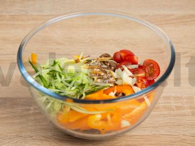 Soba su šviežiomis daržovėmis Žingsnis 3