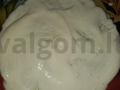 Tortas "Grafo griuvėsiai" ant vanilinių pyragaičių Žingsnis 7