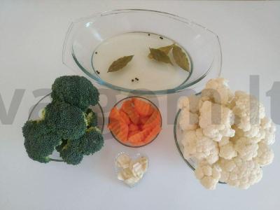 Brokolių salotos marinate Žingsnis 1