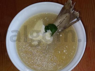 Žuvų pasakų sriuba pagrindine nuotrauka