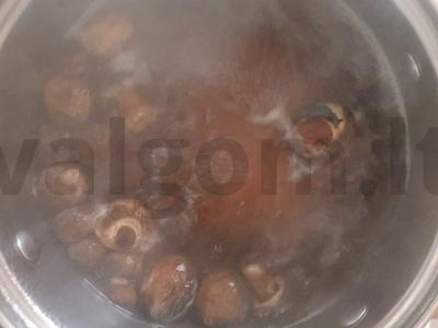 Aromatinga grybų sriuba su grybais Žingsnis 1