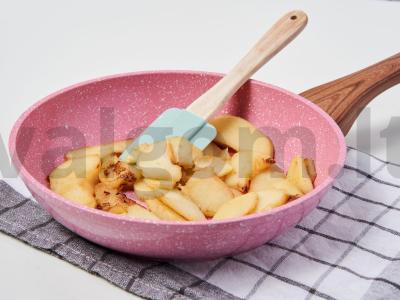 Keptuvėje kepti obuoliai su ledais Žingsnis 1