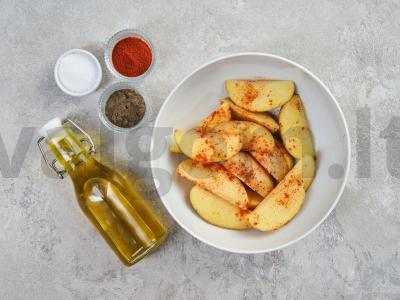 Kaimiškos bulvės su paprika Žingsnis 1