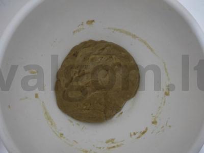 Imbieriniai sausainiai su medumi ir glajumi Žingsnis 2