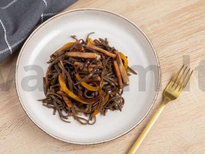 Soba su kumpiu ir paprikomis pagrindine nuotrauka