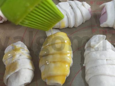 "Dietinės" dešrelės tešloje. Žingsnis 6