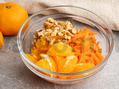 Vitaminų salotos su morkomis ir mandarinais Žingsnis 2