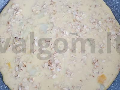 Sūrus avižinių dribsnių blynas ant pieno Žingsnis 4