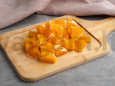 Mandarinų uogienė su juodaisiais serbentais Žingsnis 1