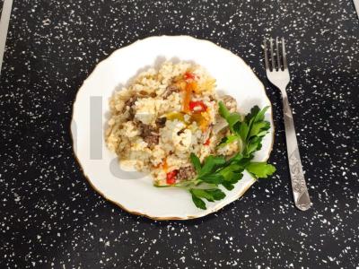 Ryžių košė su mėsa multicooker pagrindine nuotrauka