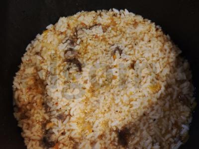 Pilavas su kiauliena multicooker "Delicious" pagrindine nuotrauka