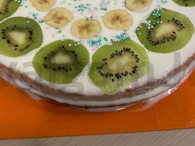 Grietinės pyragas su bananais ir kiviais Žingsnis 5