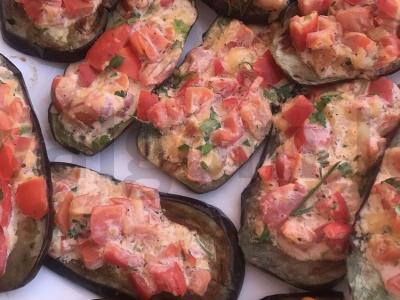 Karališkasis baklažanų užkandis. pagrindine nuotrauka