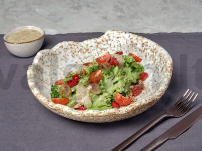 PP salotos su riešutais pagrindine nuotrauka