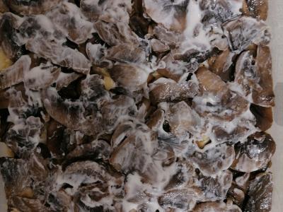 Salotos su grybais, kumpiu ir kietuoju sūriu Žingsnis 4