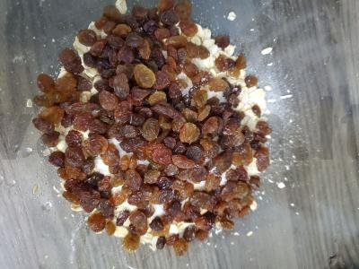 Avižiniai sausainiai su sultenėmis ant kefyro Žingsnis 3