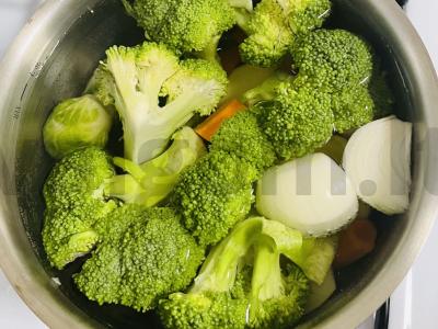Brokoliai ir briuseliniai kopūstai papildomas maistas Žingsnis 2