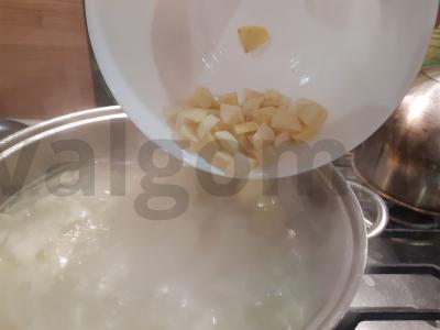 Klasikinių barščių virimas pagal močiutės receptą Žingsnis 7