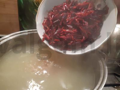 Klasikinių barščių virimas pagal močiutės receptą Žingsnis 8