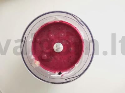 Kokteilis su bananais ir mėlynėmis Žingsnis 2