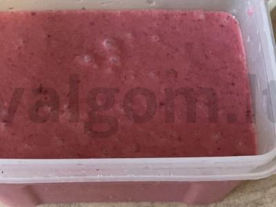 Naminiai uogų ledai iš augalinės grietinėlės Žingsnis 4