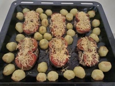 Naminės maltos mėsos kepsniai su baklažanais ir pomidorais Žingsnis 4