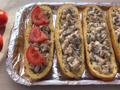 Brusketos su vištiena ir grybais po sūrio pagalve Žingsnis 4