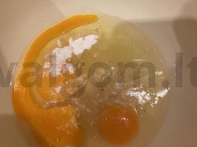 Blyneliai su medumi prie arbatos Žingsnis 1