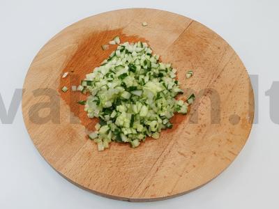 Brusketos su pomidorų ir agurkų salsa Žingsnis 1