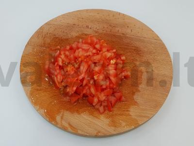 Brusketos su pomidorų ir agurkų salsa Žingsnis 2