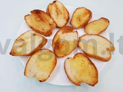 Brusketos su pomidorų ir agurkų salsa Žingsnis 7